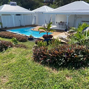 Le Ti Bleu , Le Moule Guadeloupe