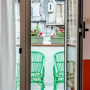 Charming With Balcony In The Historic Center , Naples Italie